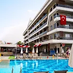 Grand Kolibri Prestige Hotell 5*